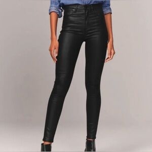 Abercrombie High Rise Super Skinny Jean in Coated Black Size 27 Short/Petite